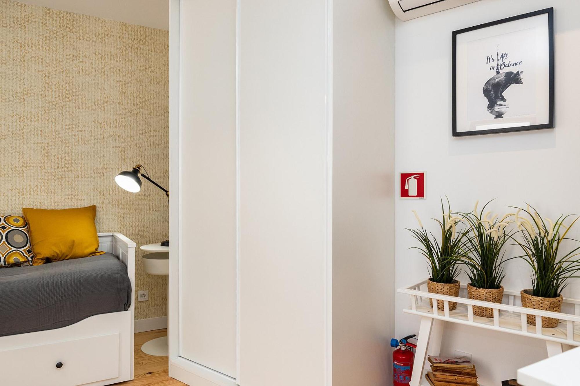Design And Bright Studios Near Pasteis De Belem Лиссабон Экстерьер фото