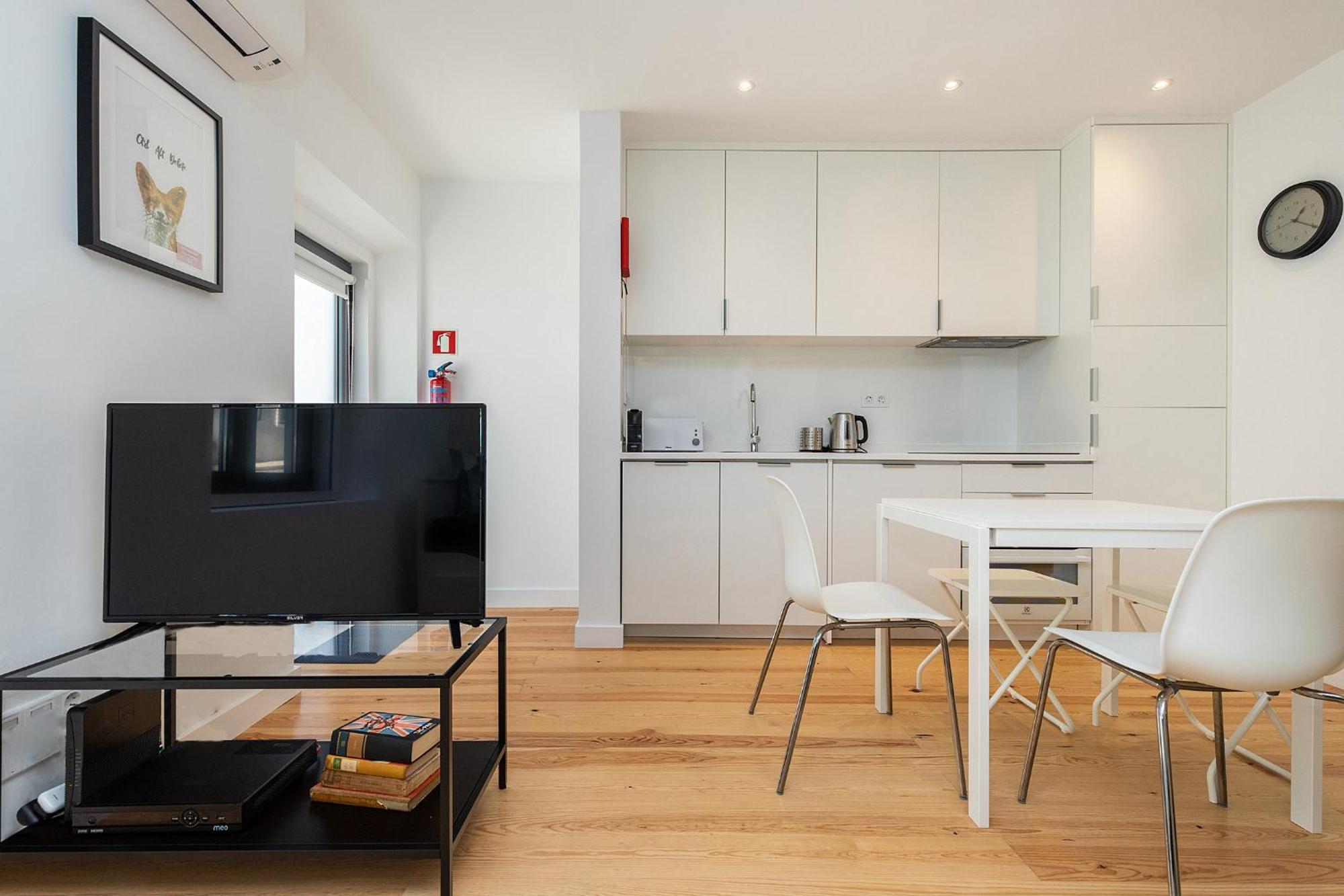 Design And Bright Studios Near Pasteis De Belem Лиссабон Экстерьер фото